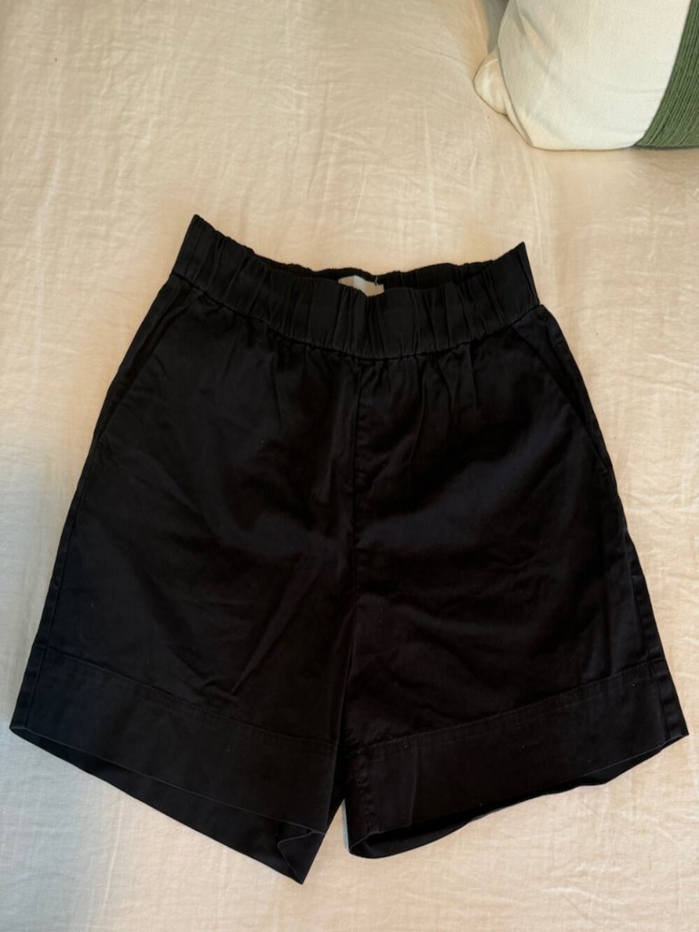 Everlane The Easy Short in Black